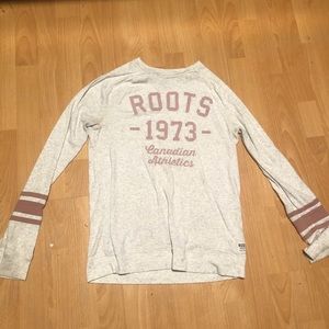 Roots Canadian athletics long sleeve tee (M)